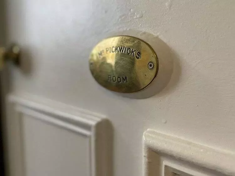 Hotel The Leather Bottle Ltd