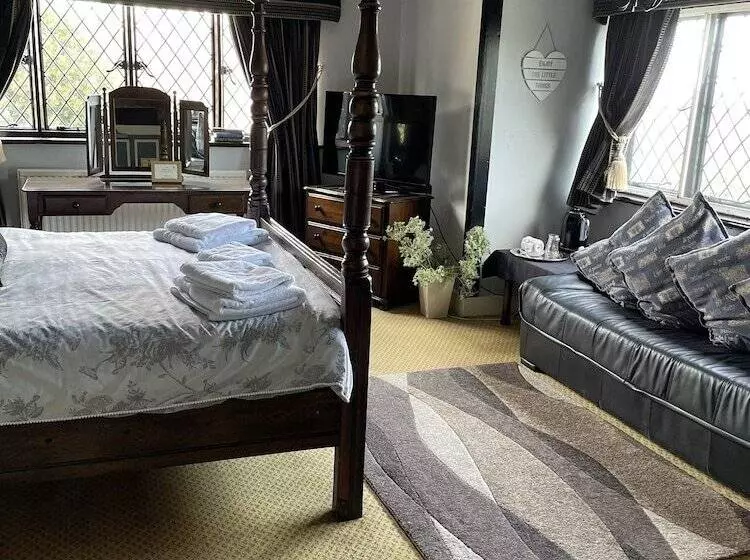 Hotel The Leather Bottle Ltd