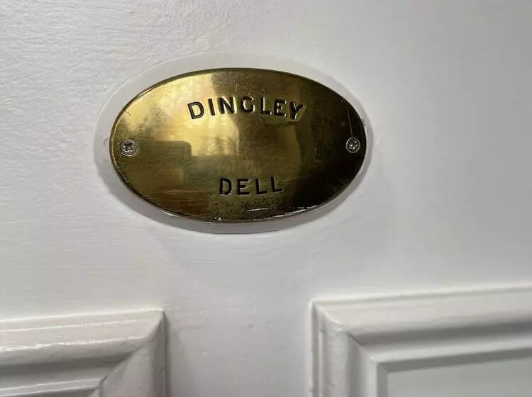 Hotel The Leather Bottle Ltd