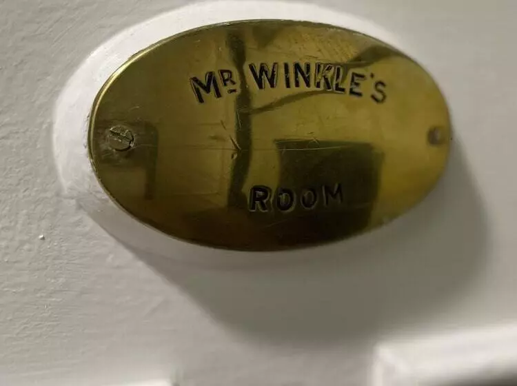 Hotel The Leather Bottle Ltd