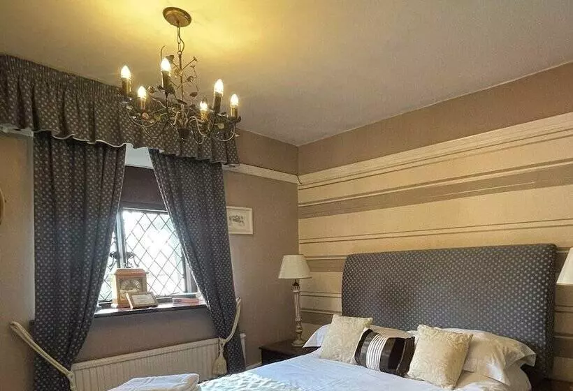 Hotel The Leather Bottle Ltd