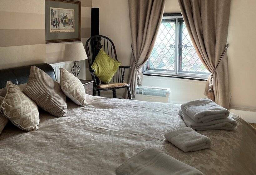 Отель The Leather Bottle Ltd