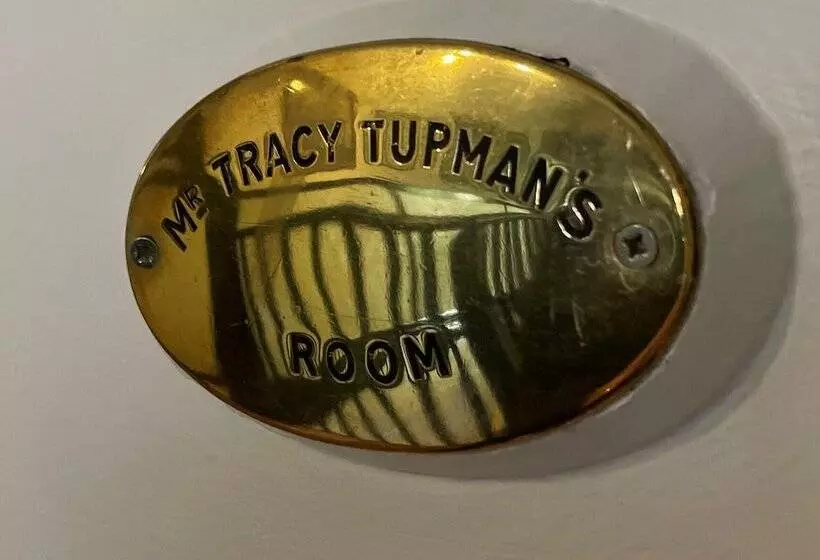 Hotel The Leather Bottle Ltd