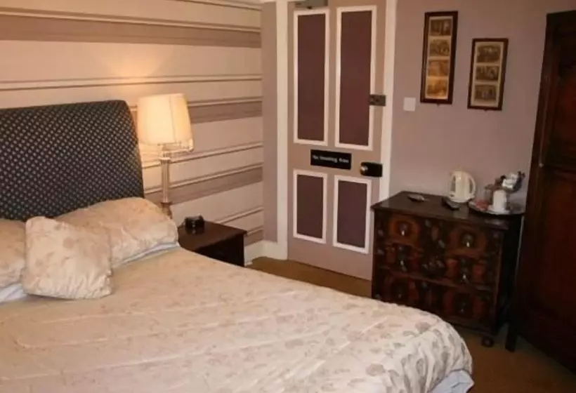 Hotel The Leather Bottle Ltd