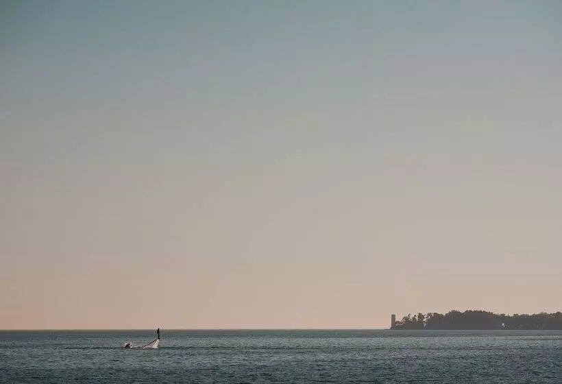 호텔 Timber House Resort