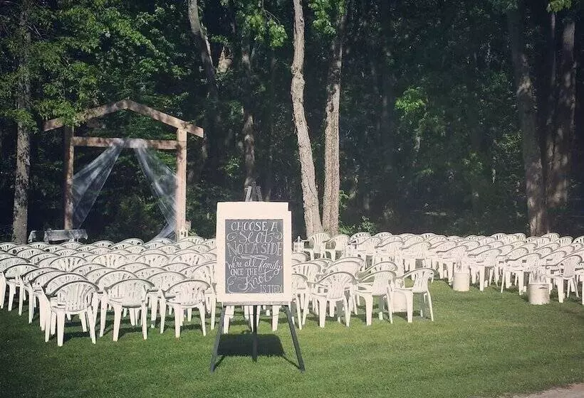 호텔 Timber House Resort