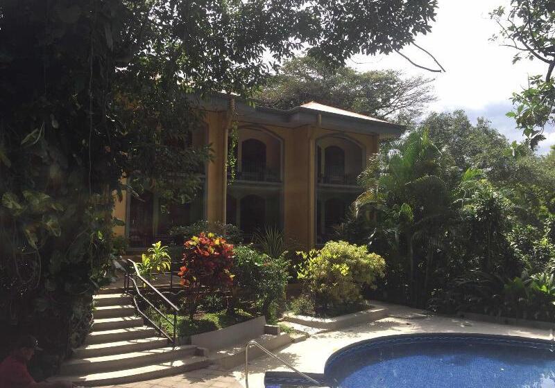 هتل Trapp Family Country Inn