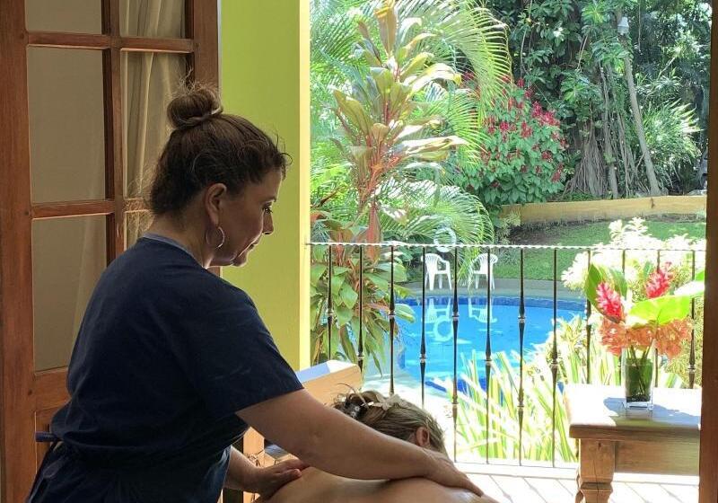 هتل Trapp Family Country Inn