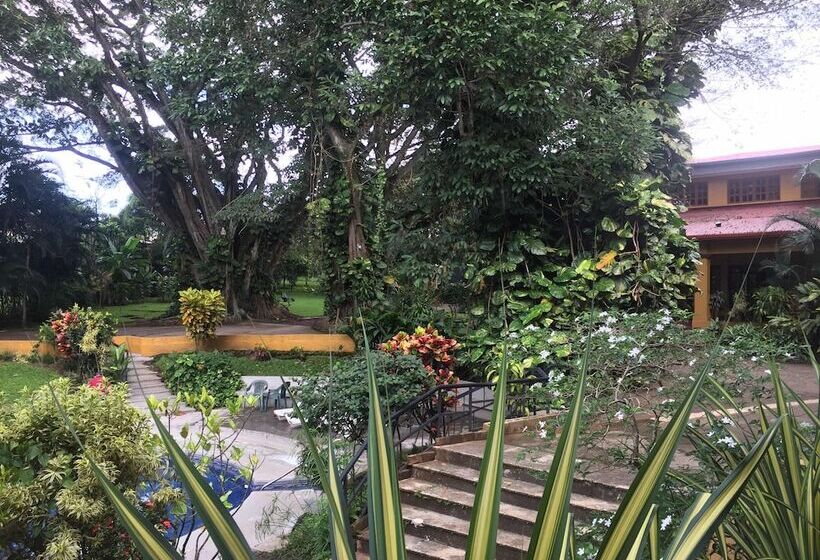 هتل Trapp Family Country Inn