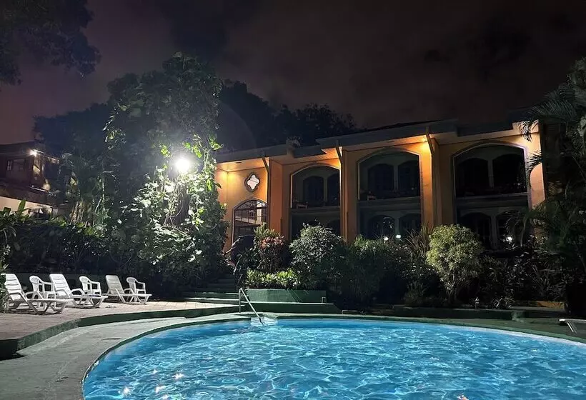 هتل Trapp Family Country Inn