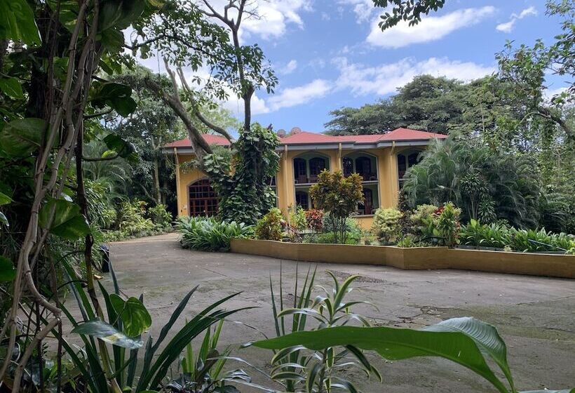 هتل Trapp Family Country Inn