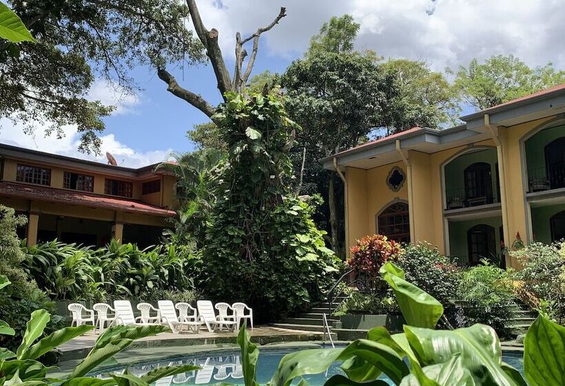 هتل Trapp Family Country Inn