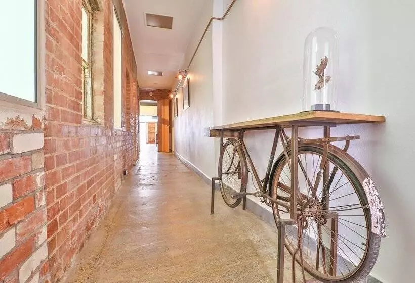 Indulge Apartments   Eighth Street