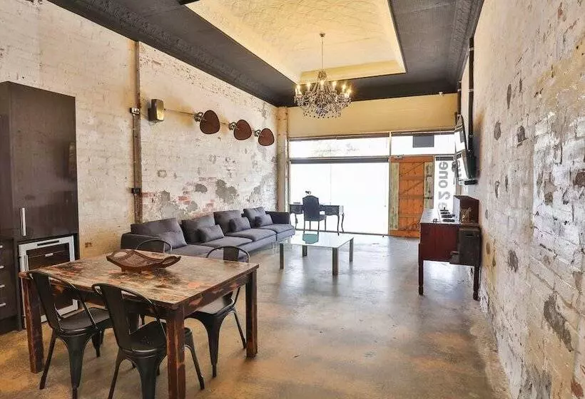 Indulge Apartments   Eighth Street