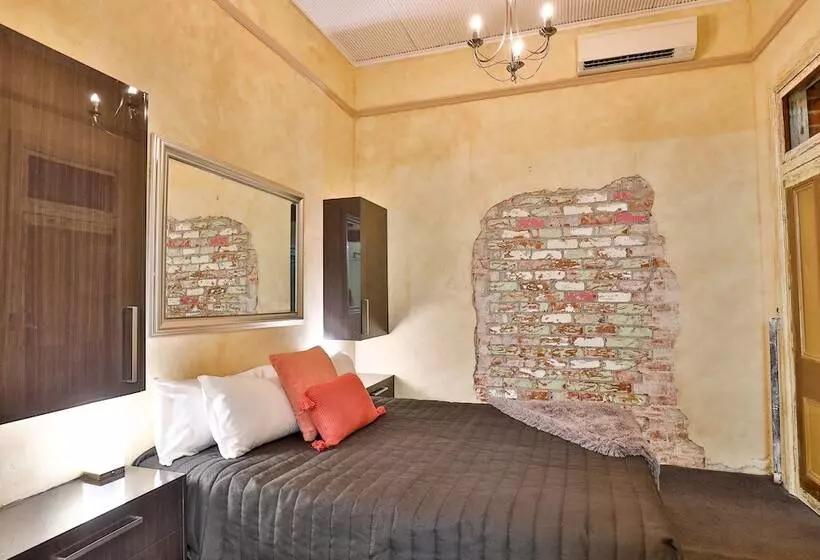 Indulge Apartments   Eighth Street