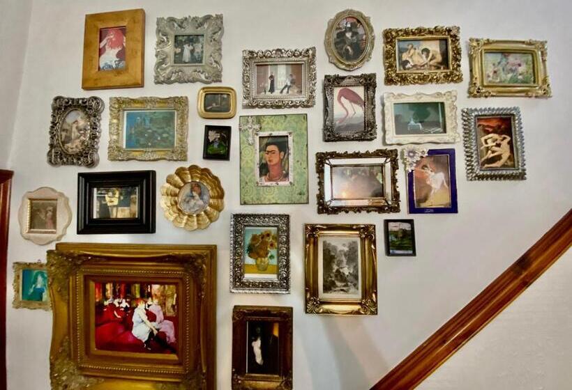 膳宿费 Elm Tree Lodge