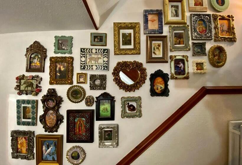 膳宿费 Elm Tree Lodge