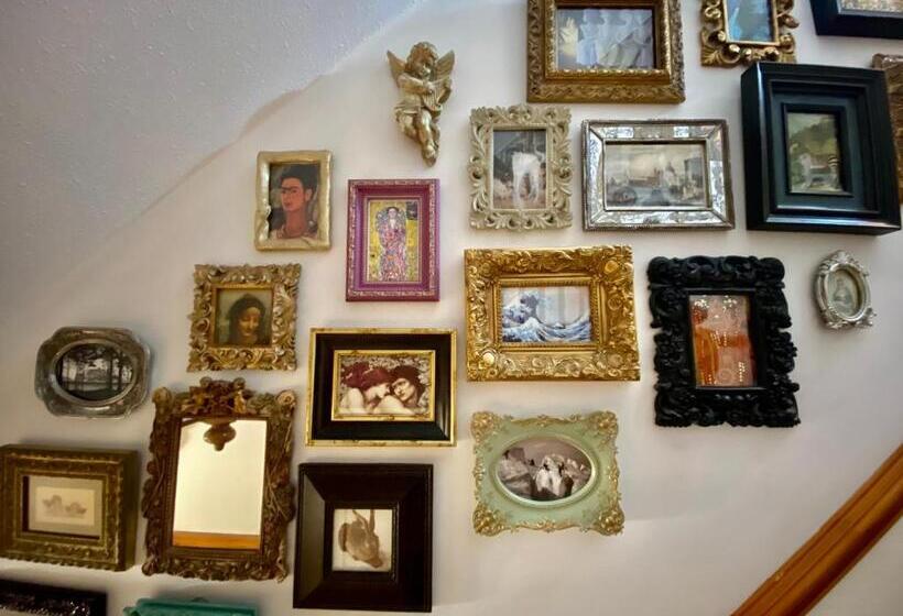 膳宿费 Elm Tree Lodge