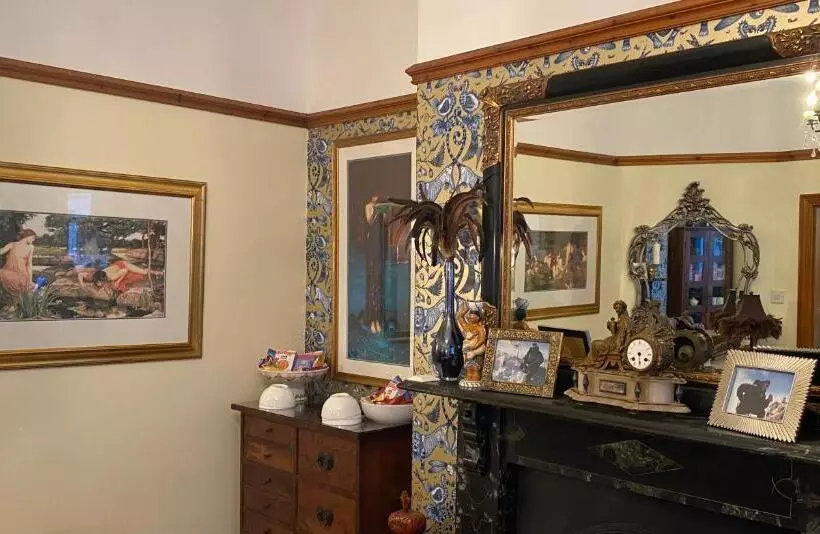 膳宿费 Elm Tree Lodge