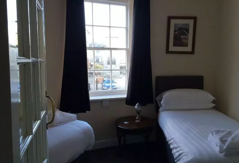 ペンション The Eagles