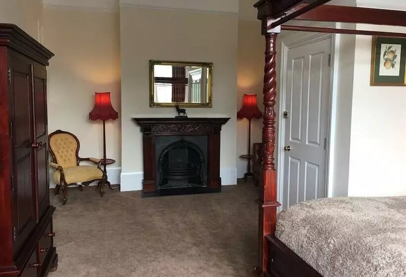 ペンション The Eagles