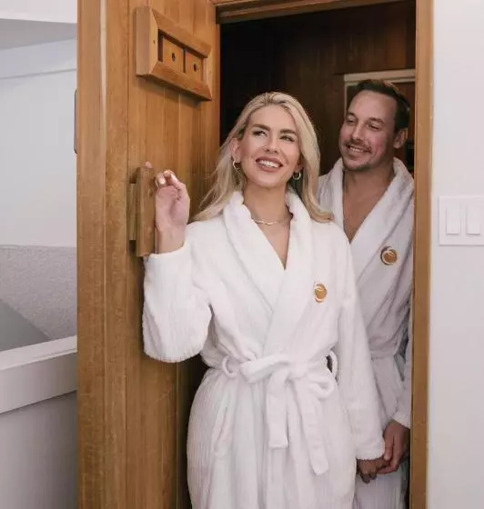 渡假胜地 Mountain Side Hotel Whistler By Executive