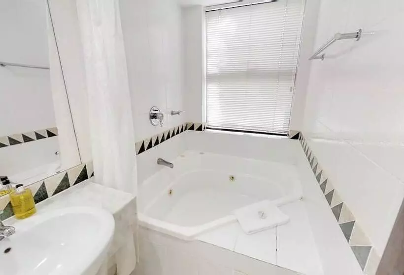 Silkari The Pavilions