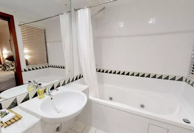 Silkari The Pavilions