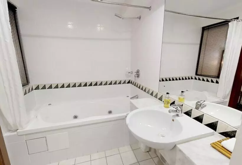 Silkari The Pavilions