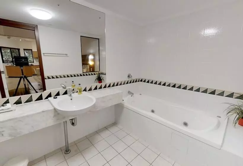 Silkari The Pavilions