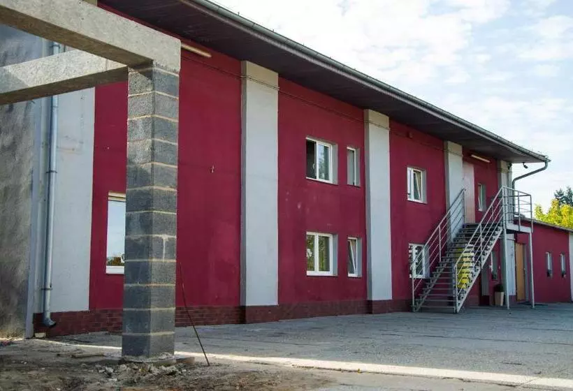 Retkeilymaja Apartament Adabet