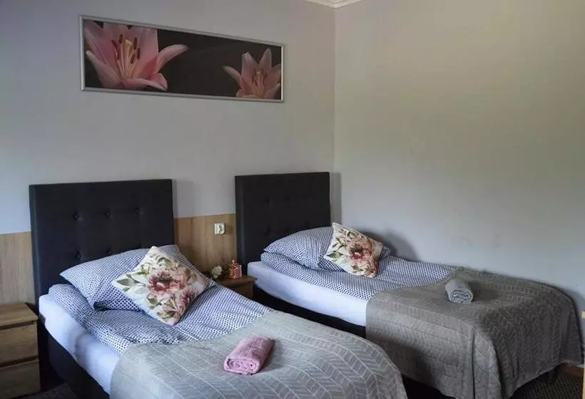 Retkeilymaja Apartament Adabet