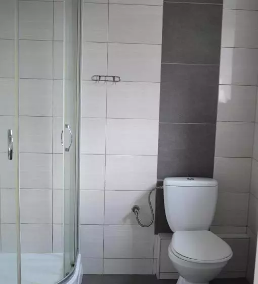 Retkeilymaja Apartament Adabet