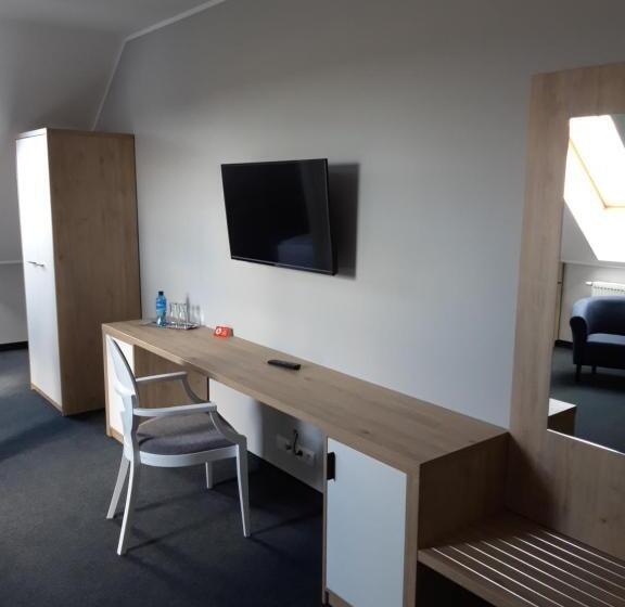 הוסטל Dworek Czardasz Strzebielino Wejherowo