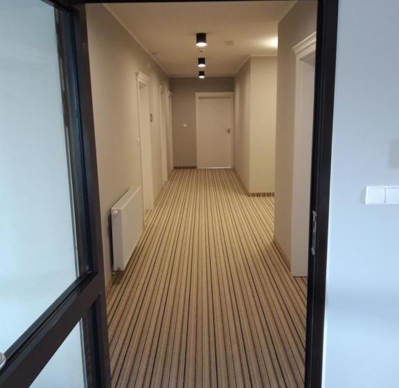 הוסטל Dworek Czardasz Strzebielino Wejherowo