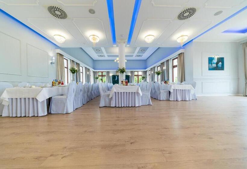 הוסטל Dworek Czardasz Strzebielino Wejherowo