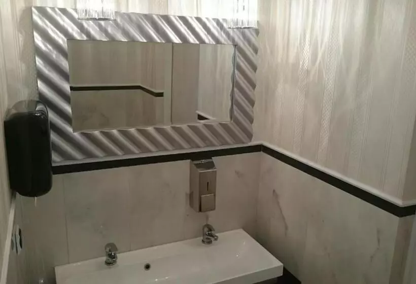 Retkeilymaja Restauracja Księżycowa