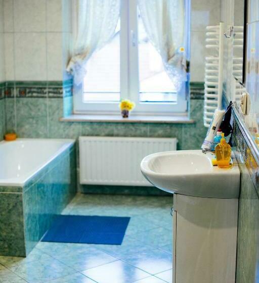 호스텔 Tanie Noclegi 2