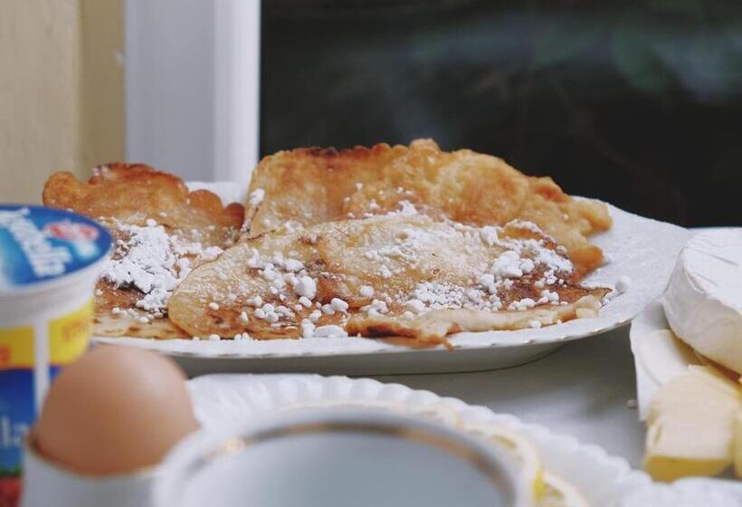 Hostel Zajazd Restauracja Paradise