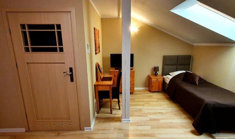 הוסטל Zajazd Zaścianek