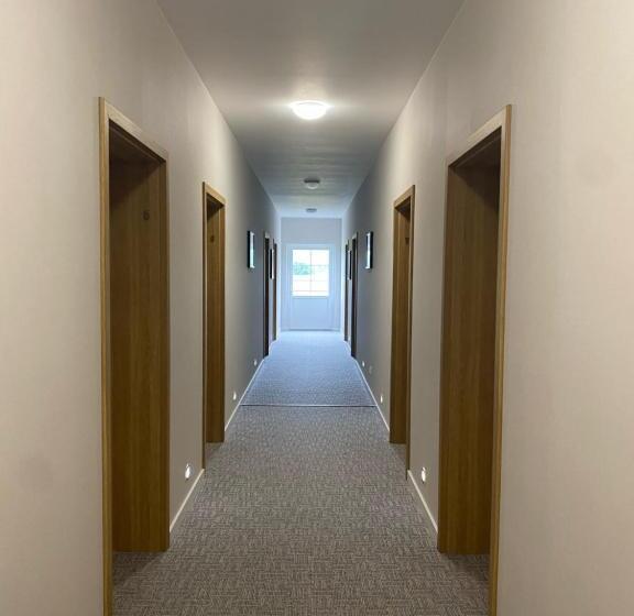 민박 Branica No. 25