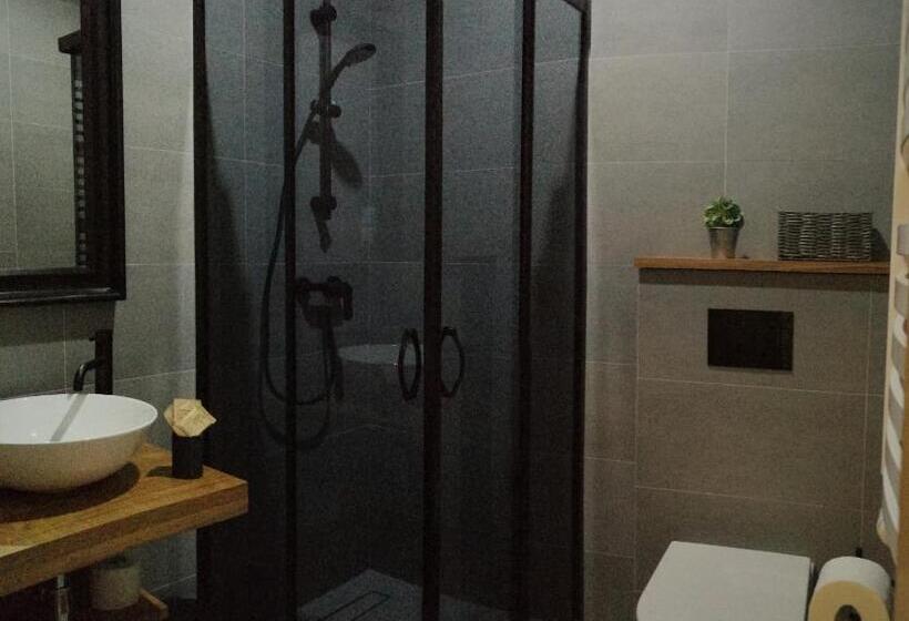 민박 Branica No. 25