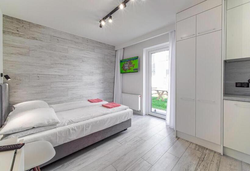 مبيت وإفطار Dobre Smaki At Wczasowa8 Sea Resort