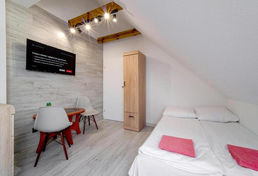 مبيت وإفطار Dobre Smaki At Wczasowa8 Sea Resort