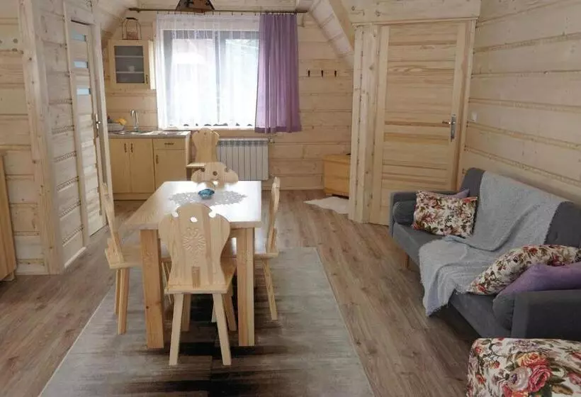 Aamiaismajoitus (B&B) Dom Wczasowy Krystyna