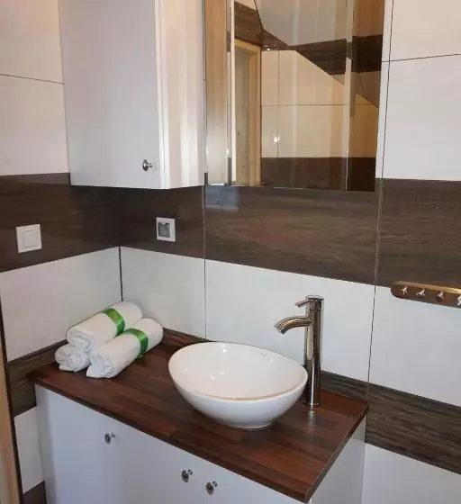 Aamiaismajoitus (B&B) Dom Wczasowy Krystyna