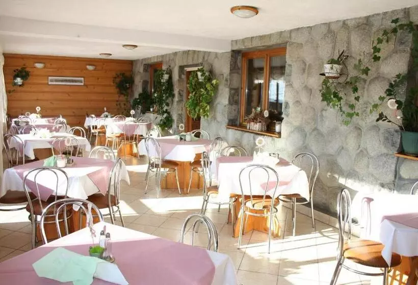 Aamiaismajoitus (B&B) Dom Wczasowy Krystyna