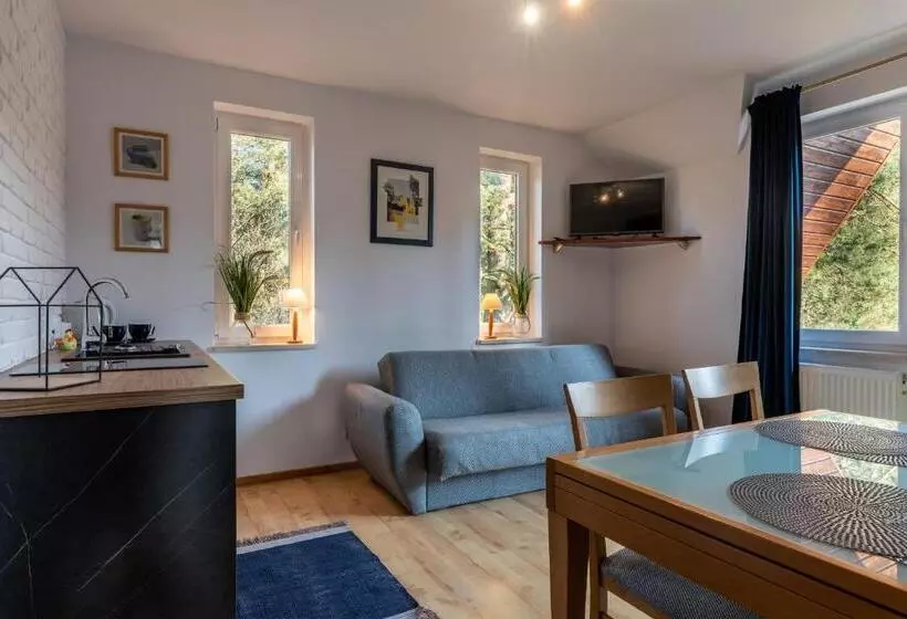 Aamiaismajoitus (B&B) Willa Wiktoria W Rozewiu   Parking W Cenie!