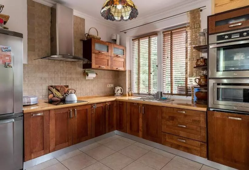 Aamiaismajoitus (B&B) Willa Wiktoria W Rozewiu   Parking W Cenie!