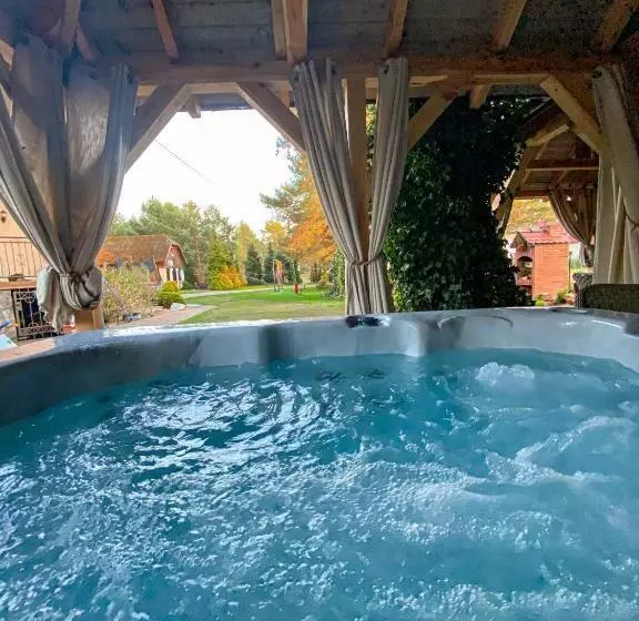 Aamiaismajoitus (B&B) Willa Wiktoria W Rozewiu   Parking W Cenie!